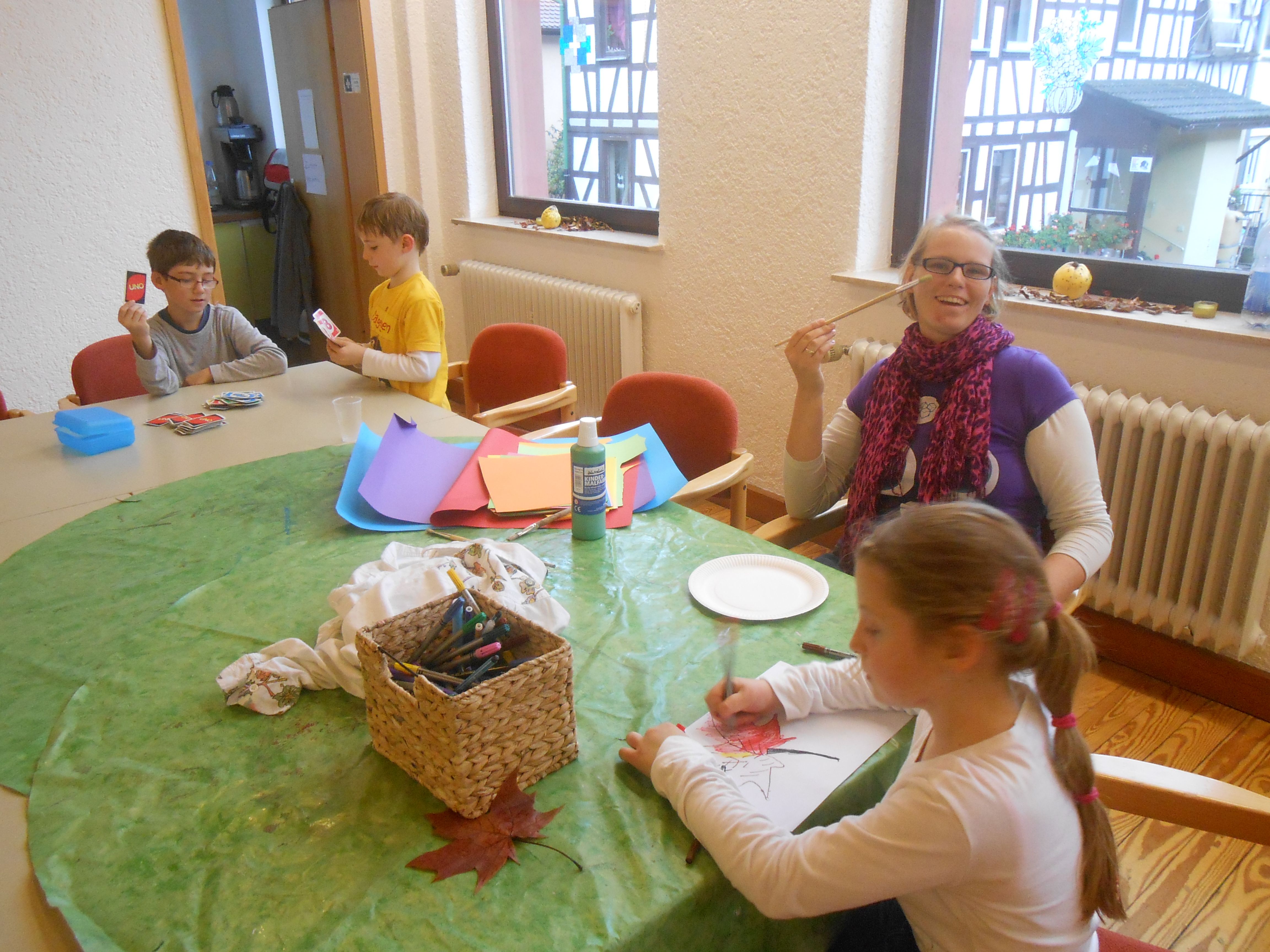 Basteln im Gemeindehaus